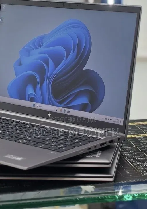 New Laptop HP ZBook 14 16GB Intel Core i5 SSD 512GB