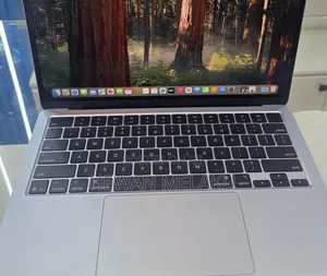 New Laptop Apple MacBook Air 2025 M4 16GB Apple M1 SSD 512GB