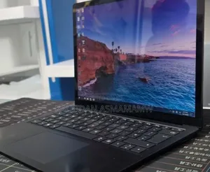 New Laptop Microsoft Surface 16GB Intel Core i7 SSD 256GB