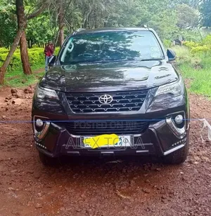 Toyota Fortuner 2018 Black