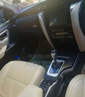 Toyota Fortuner 2018 Black