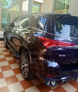 Toyota Fortuner 2018 Black