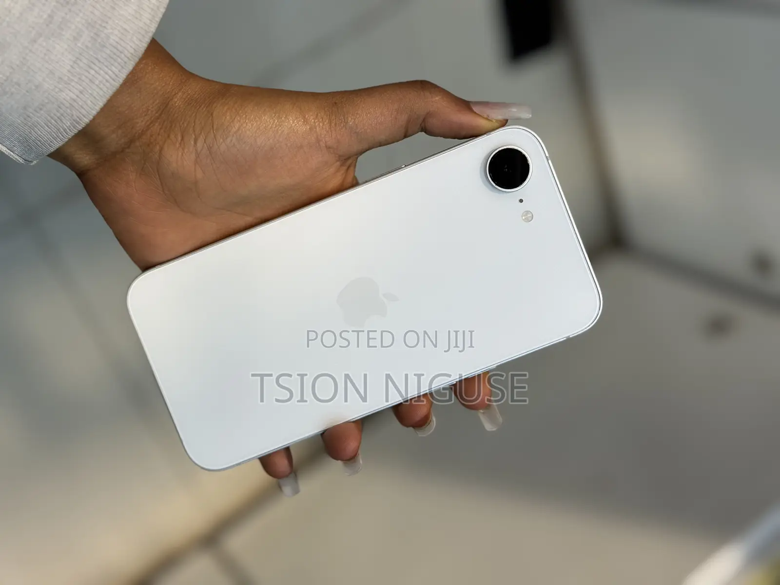 New Apple iPhone 16e 128 GB White