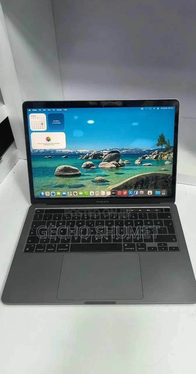 New Laptop Apple MacBook Pro 2020 M1 8GB Apple M1 Pro SSD 256GB