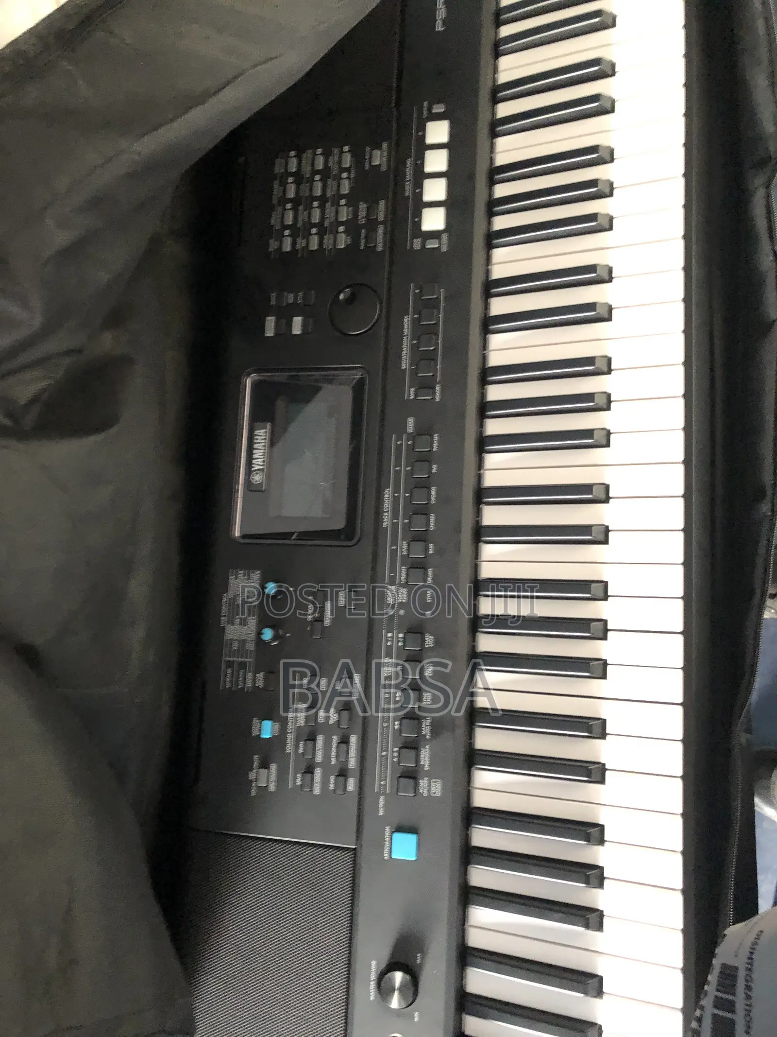 Yamaha PSR E473