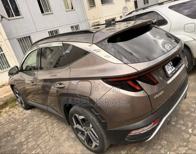 Hyundai Tucson Sport 2021 Gold