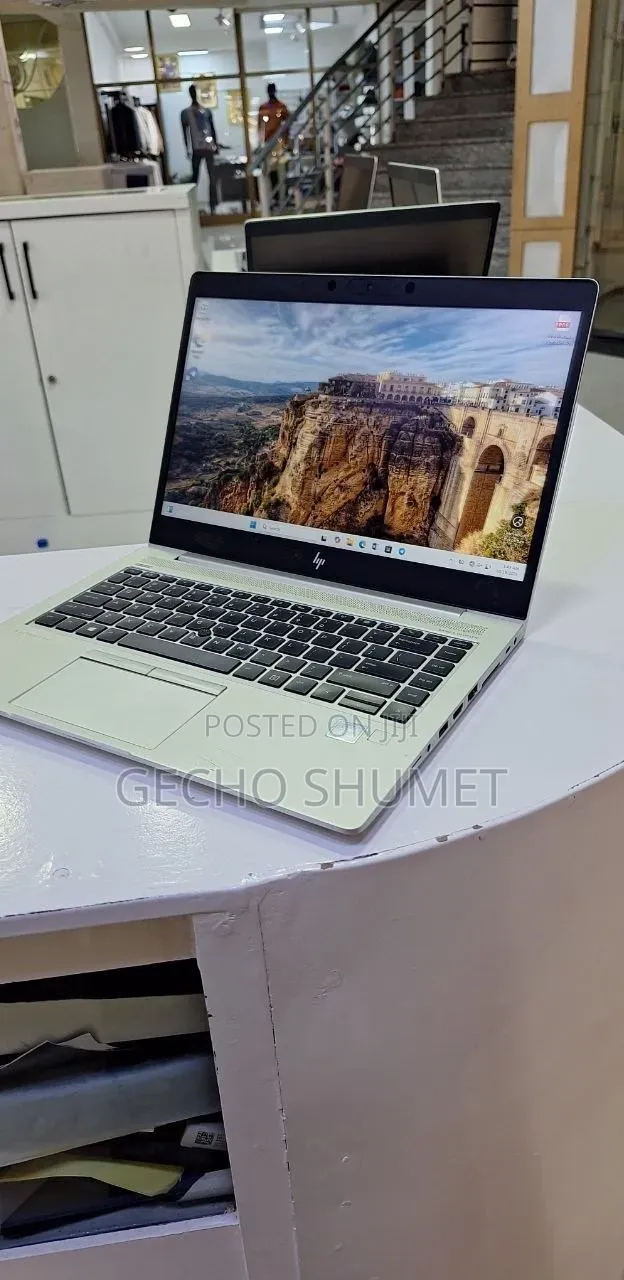 New Laptop HP EliteBook 840 G6 16GB Intel Core i7 SSD 512GB