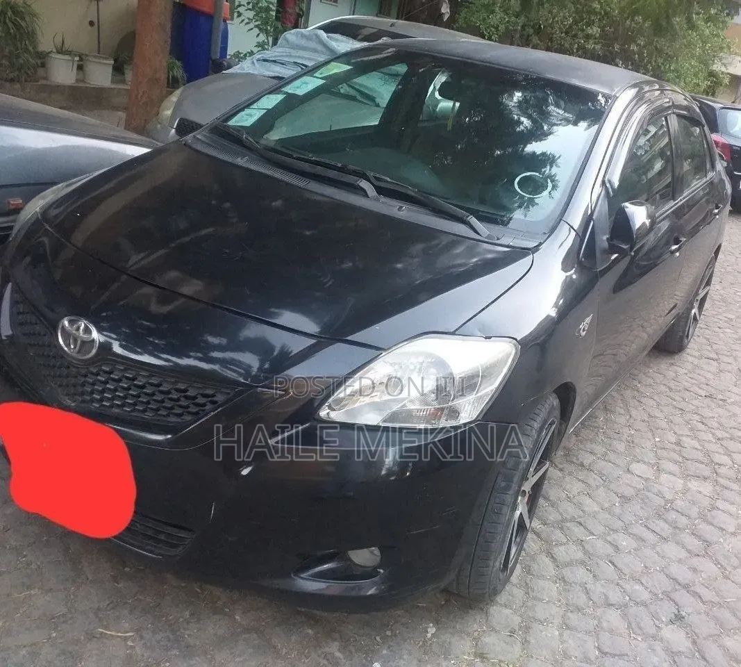 Toyota Yaris 2010 Black