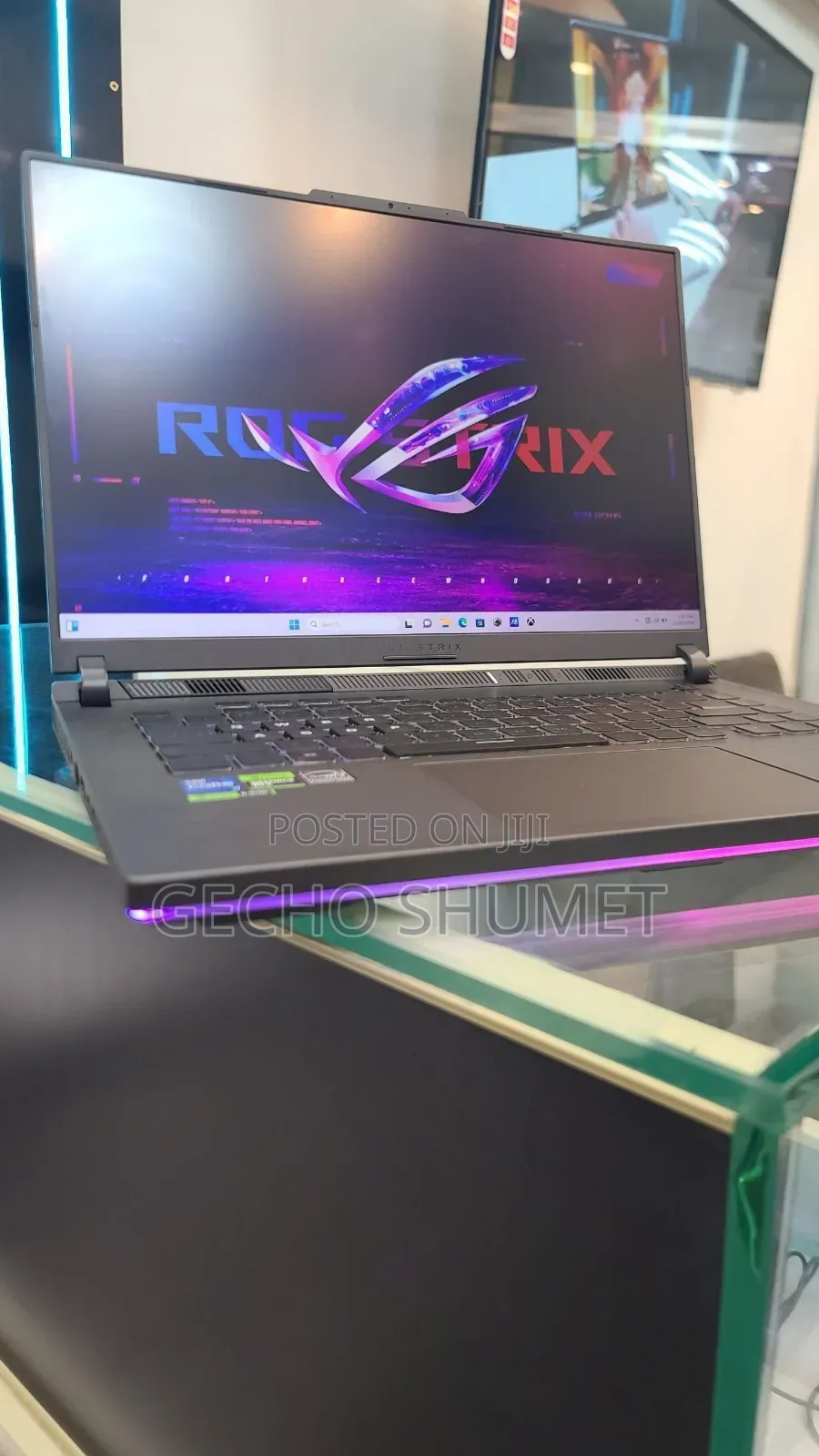 New Laptop Asus ROG Strix G16 16GB Intel Core i7 SSD 1T