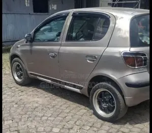 Toyota Yaris 2005 Gold