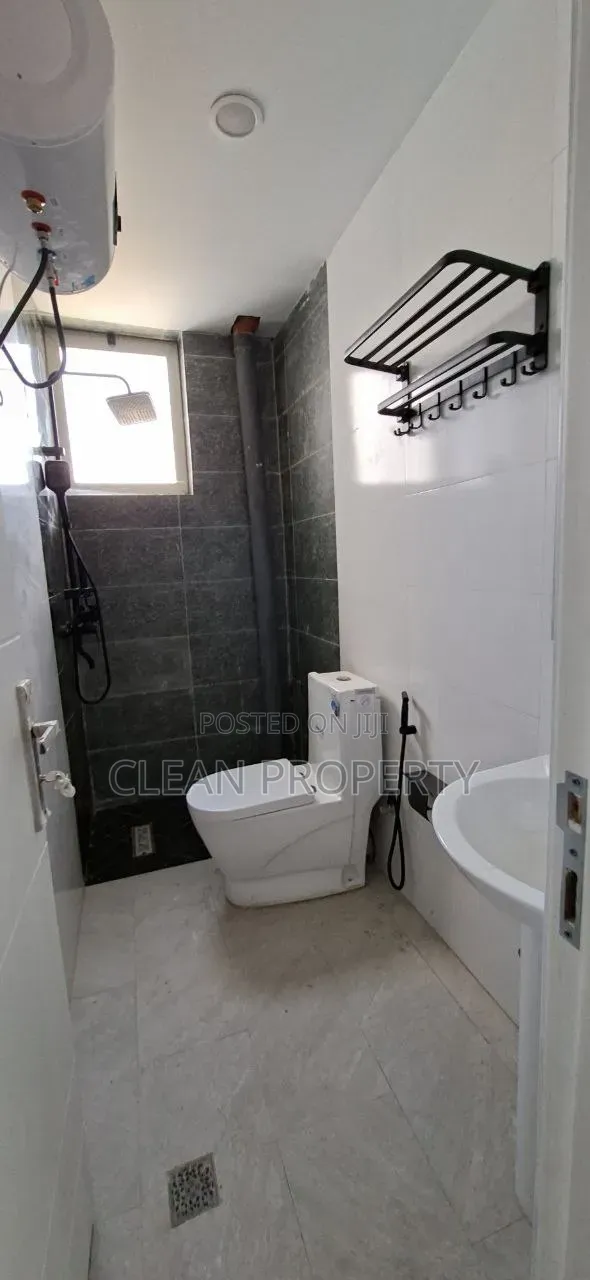 3bdrm Apartment in Clean Properties, Bole for rent