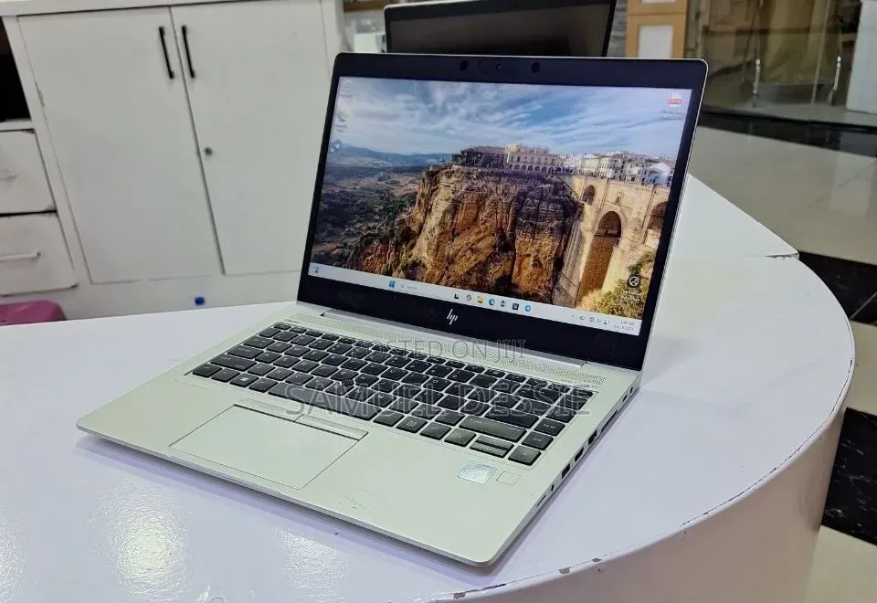 New Laptop HP EliteBook 840 G5 16GB Intel Core i7 SSD 512GB