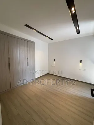3bdrm Apartment in 22 Signal, Yeka for sale