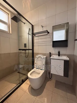 2bdrm Apartment in 22 ሲግናል, Yeka for sale