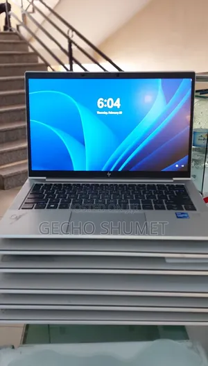 New Laptop HP EliteBook 830 G8 8GB Intel Core i5 SSD 1T