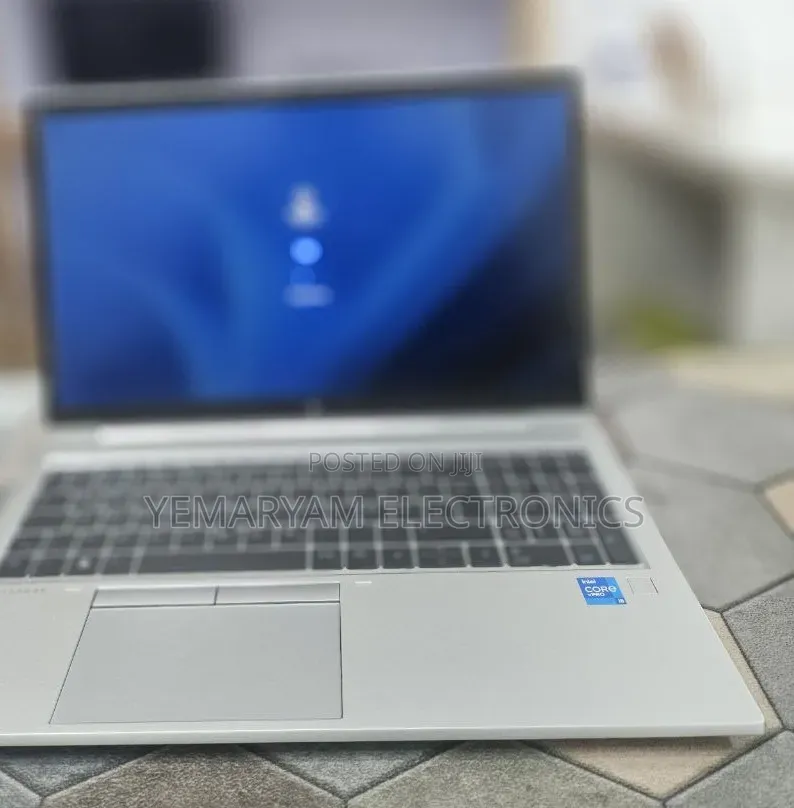New Laptop HP EliteBook 840 G8 16GB Intel Core i5 SSD 512GB
