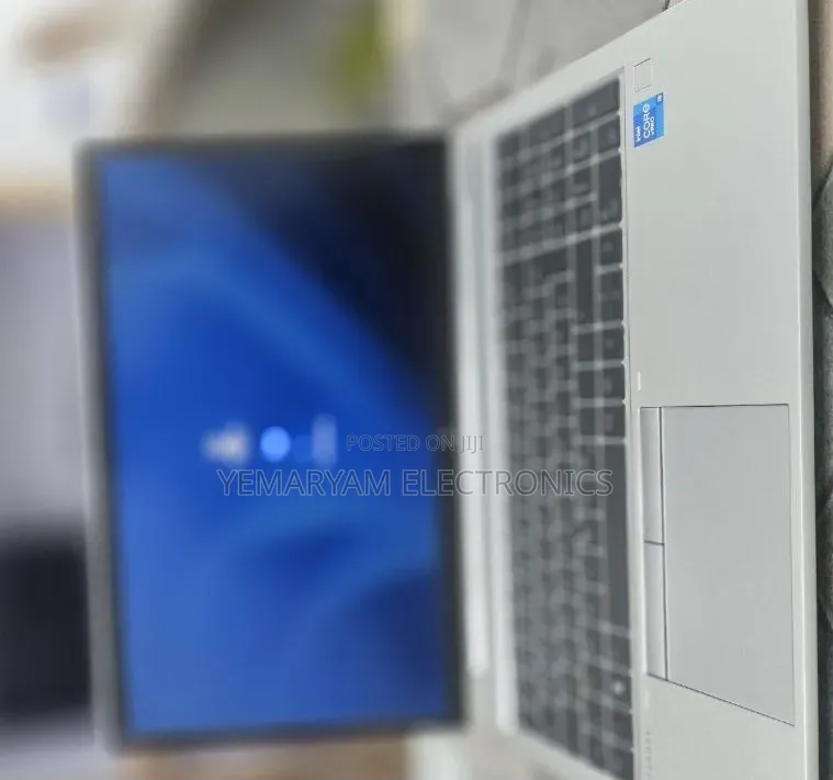 New Laptop Toshiba Portege R830 6GB Intel Core i5 HDD 750GB