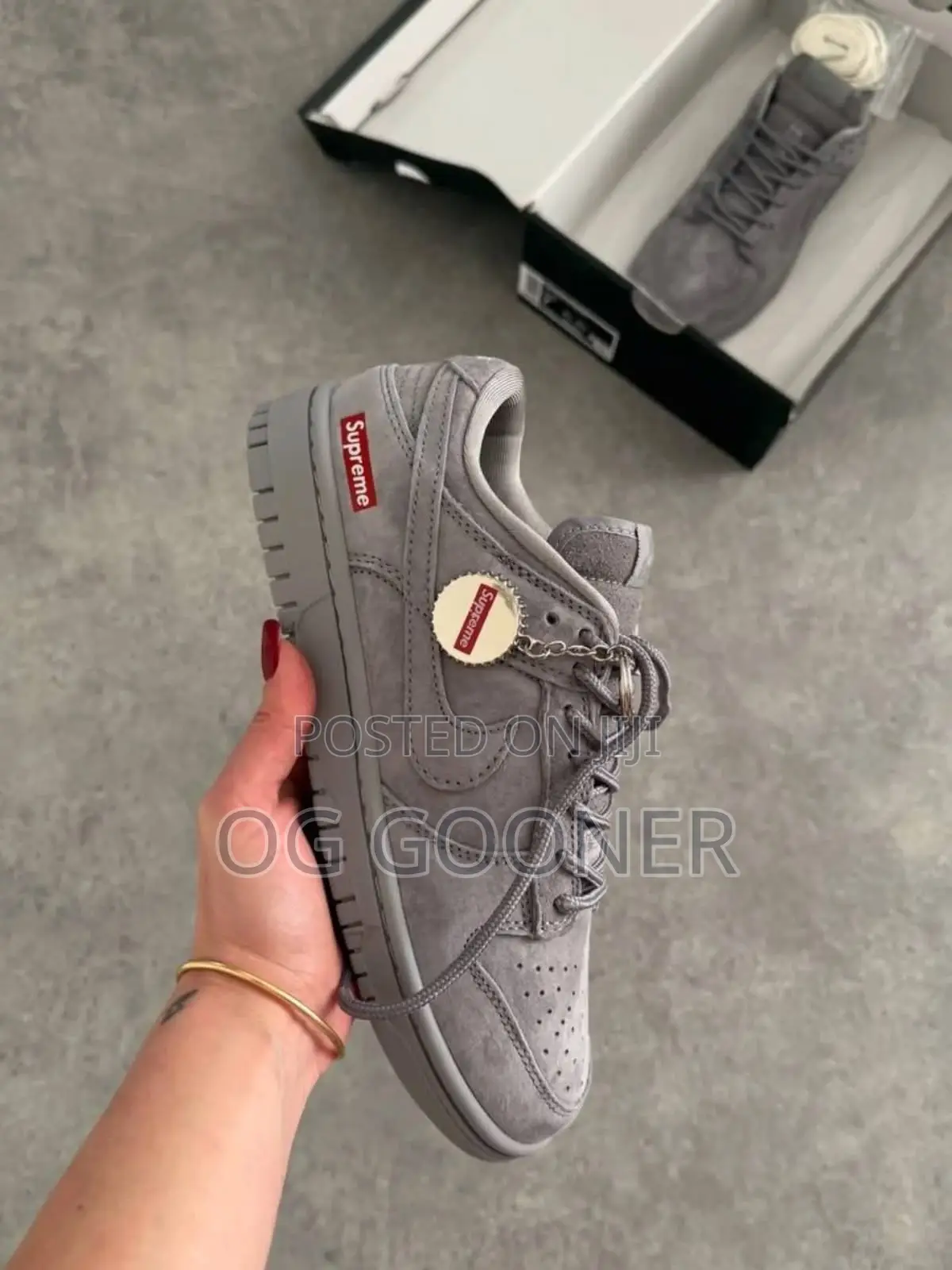 Nike SB Supreme