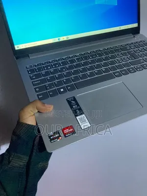 Laptop Lenovo IdeaPad 1 8GB AMD Ryzen 3 SSD 512GB