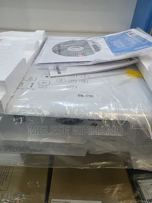 Brand New Epson Eb-E01 Projector