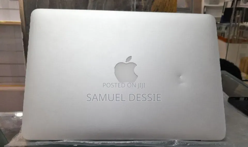 New Laptop Apple MacBook Pro 2013 8GB Intel Core i5 SSD 256GB