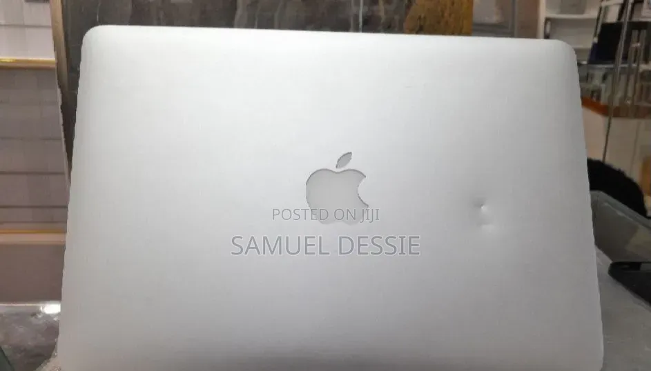New Laptop Apple MacBook Pro 2013 8GB Intel Core i5 SSD 256GB
