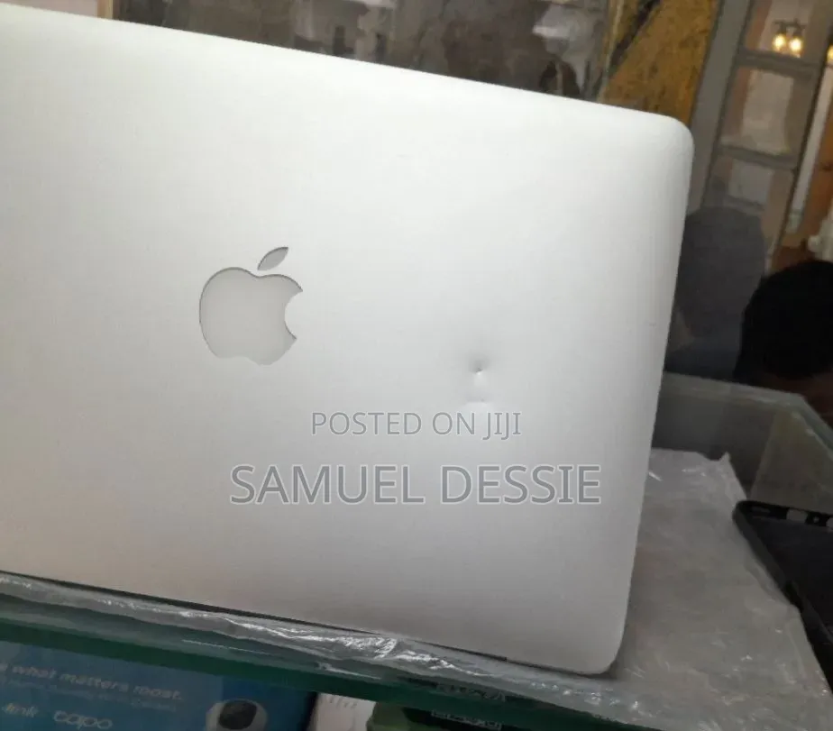 New Laptop Apple MacBook Pro 2013 8GB Intel Core i5 SSD 256GB