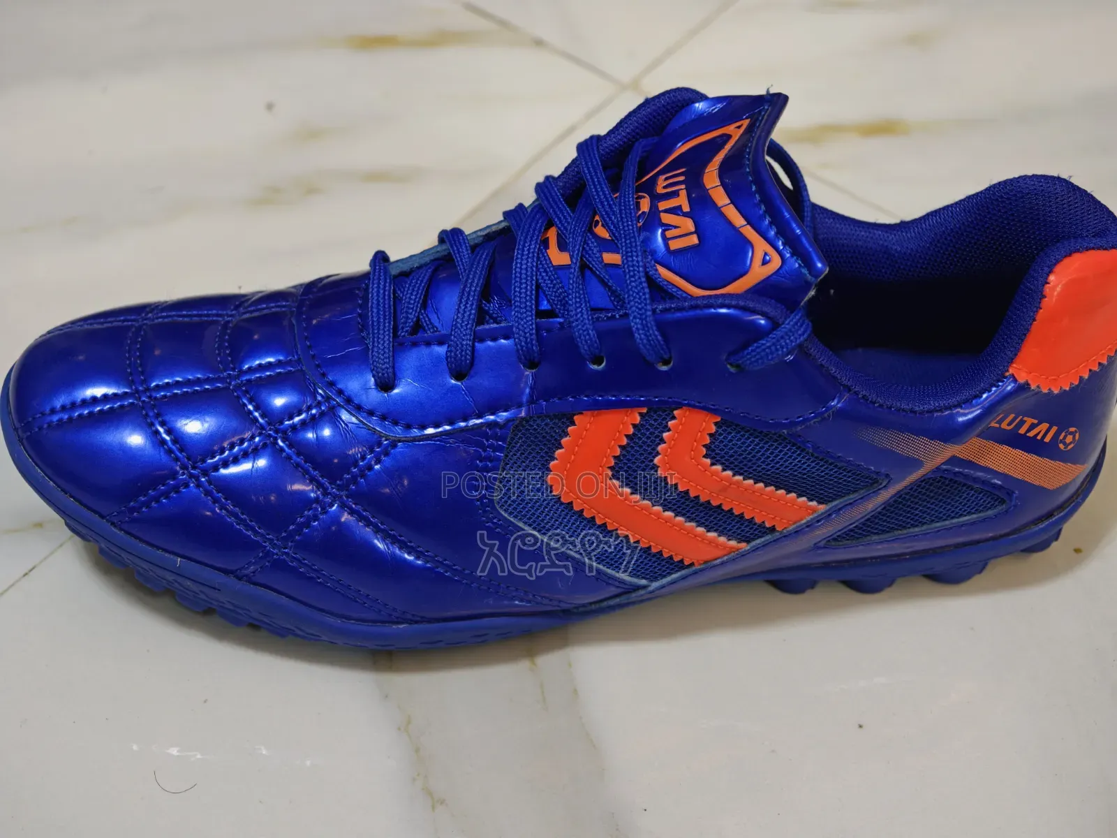 ቶርሽን ታኬታ Football Shoes