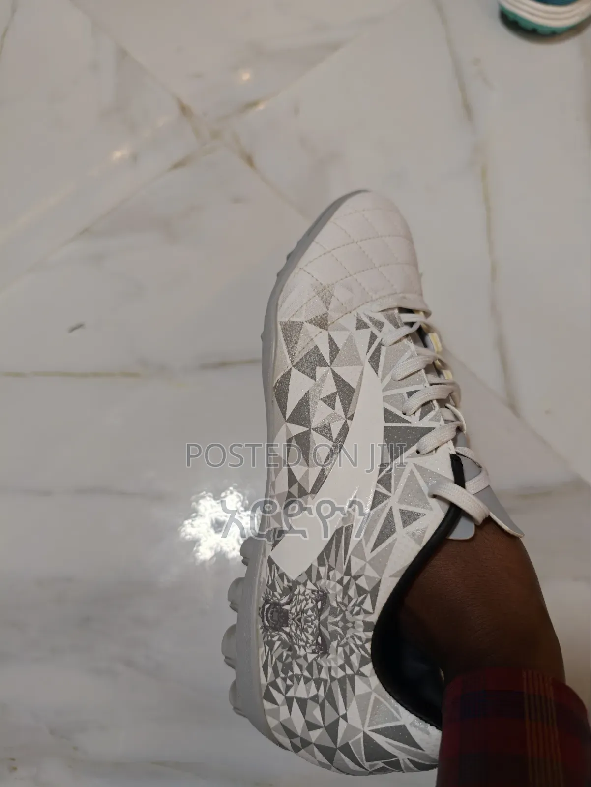 ኦርጅናል እጅግ በጣም ጠንካራ ታኬታ። ታኬታ Football Shoe