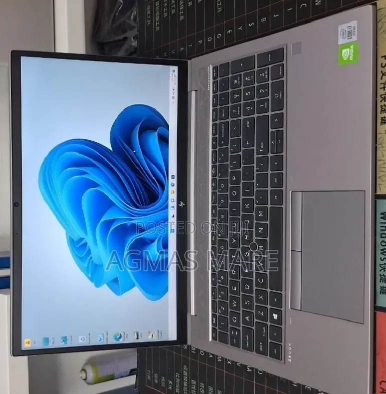 New Laptop HP ZBook Firefly 15 G7 16GB Intel Core i7 SSD 512GB