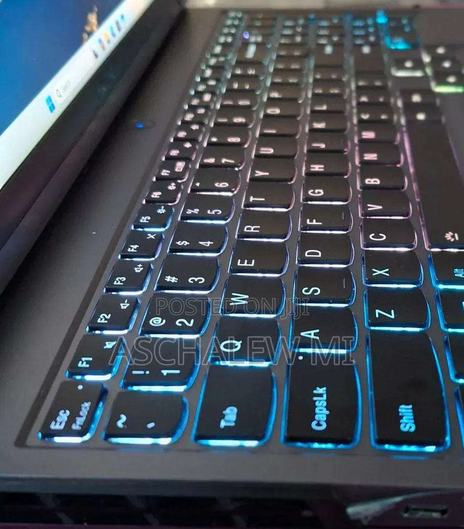 New Laptop Lenovo Legion 5 16GB AMD Ryzen 7 SSD 512GB