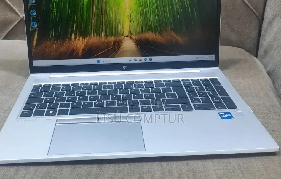 New Laptop HP EliteBook 840 G8 16GB Intel Core i5 SSD 512GB
