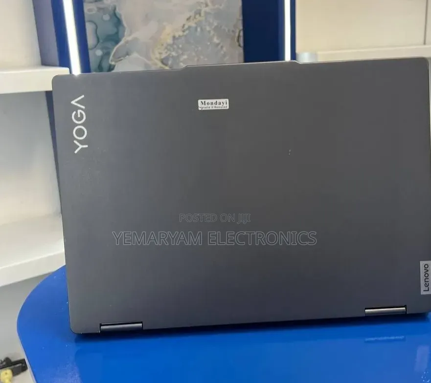 New Laptop Lenovo Yoga Slim 7 16GB AMD Ryzen 7 SSD 512GB