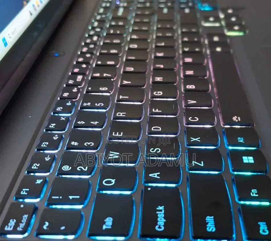 New Laptop Lenovo Legion 5 16GB AMD Ryzen 7 SSD 512GB