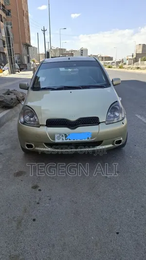 Toyota Vitz 2001