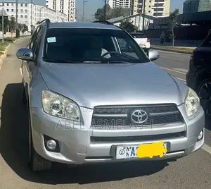 Toyota RAV4 2012 Silver