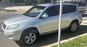 Toyota RAV4 2012 Silver