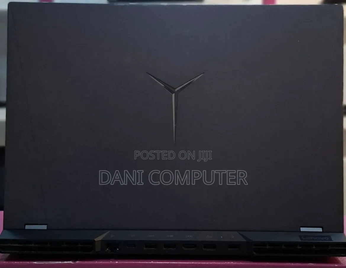New Laptop Lenovo Legion 5 16GB AMD Ryzen 7 SSD 512GB