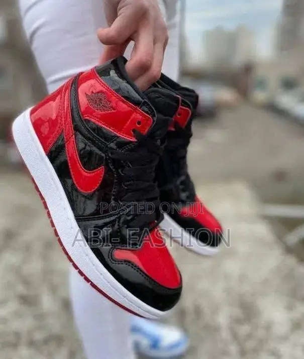 Nike Air Jordan 1 Mid Bred | New Arrival | Sizes: 40, 41, 42, 43, 44