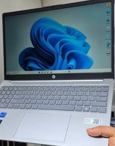 New Laptop HP Stream Notebook 16GB Intel Core i7 SSD 1T