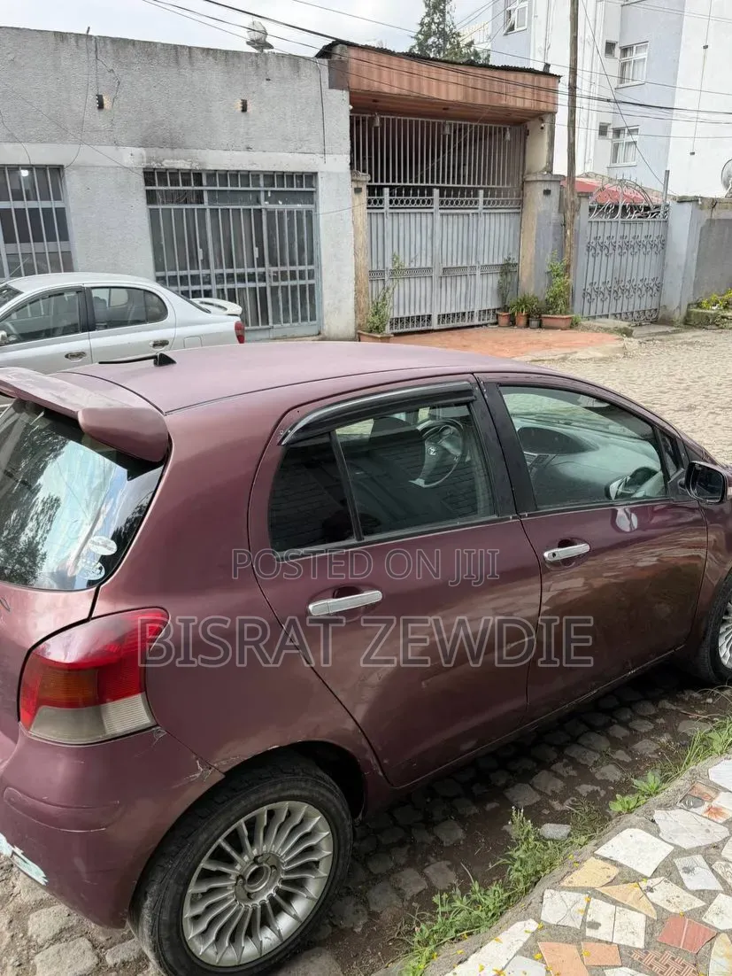 Toyota Yaris 2010