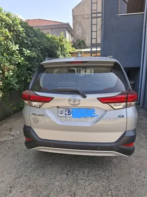 Toyota Rush 2021 Silver