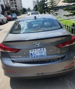 Hyundai Avante 2017 Gray