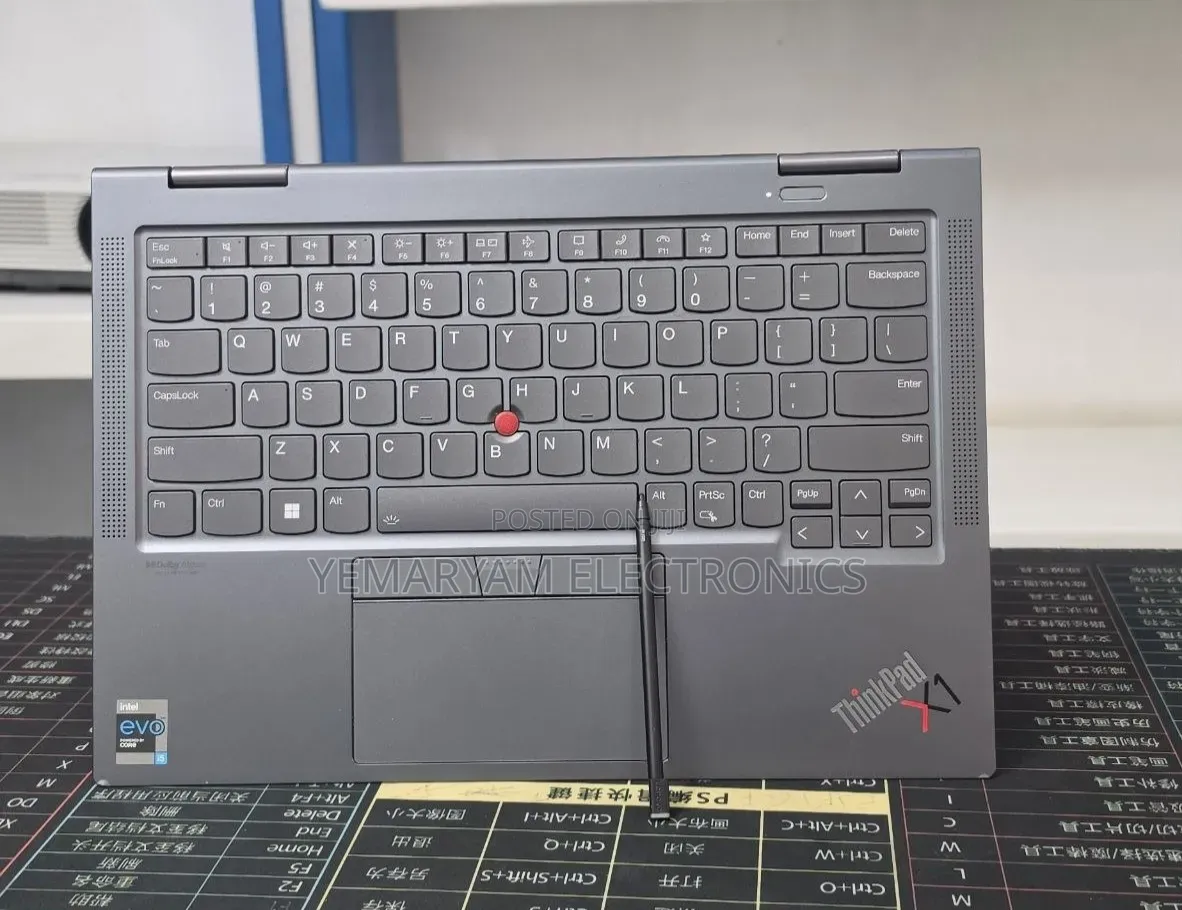 New Laptop Lenovo ThinkPad X1 Yoga 16GB Intel Core i5 SSD 512GB