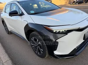 Toyota bZ4X 2023 White