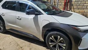 Toyota bZ4X 2023 White