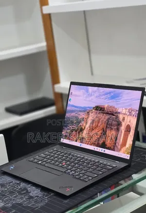 New Laptop Lenovo ThinkPad X1 Carbon 16GB Intel Core i7 SSD 512GB