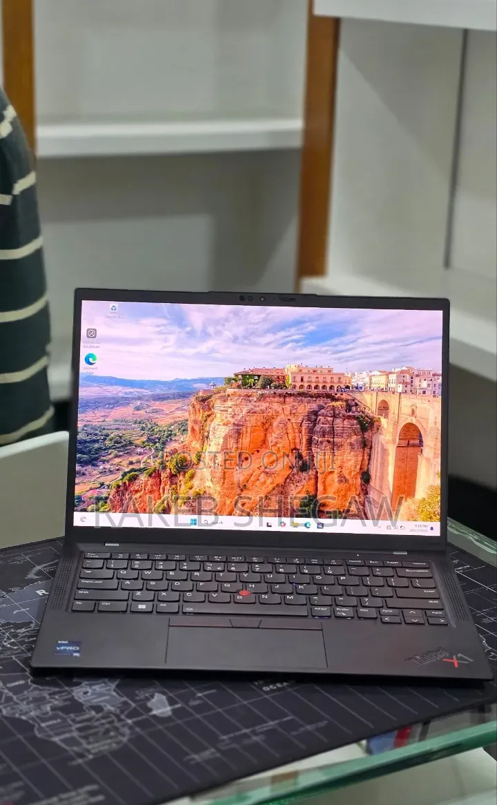 New Laptop Lenovo ThinkPad X1 Carbon 16GB Intel Core i7 SSD 512GB