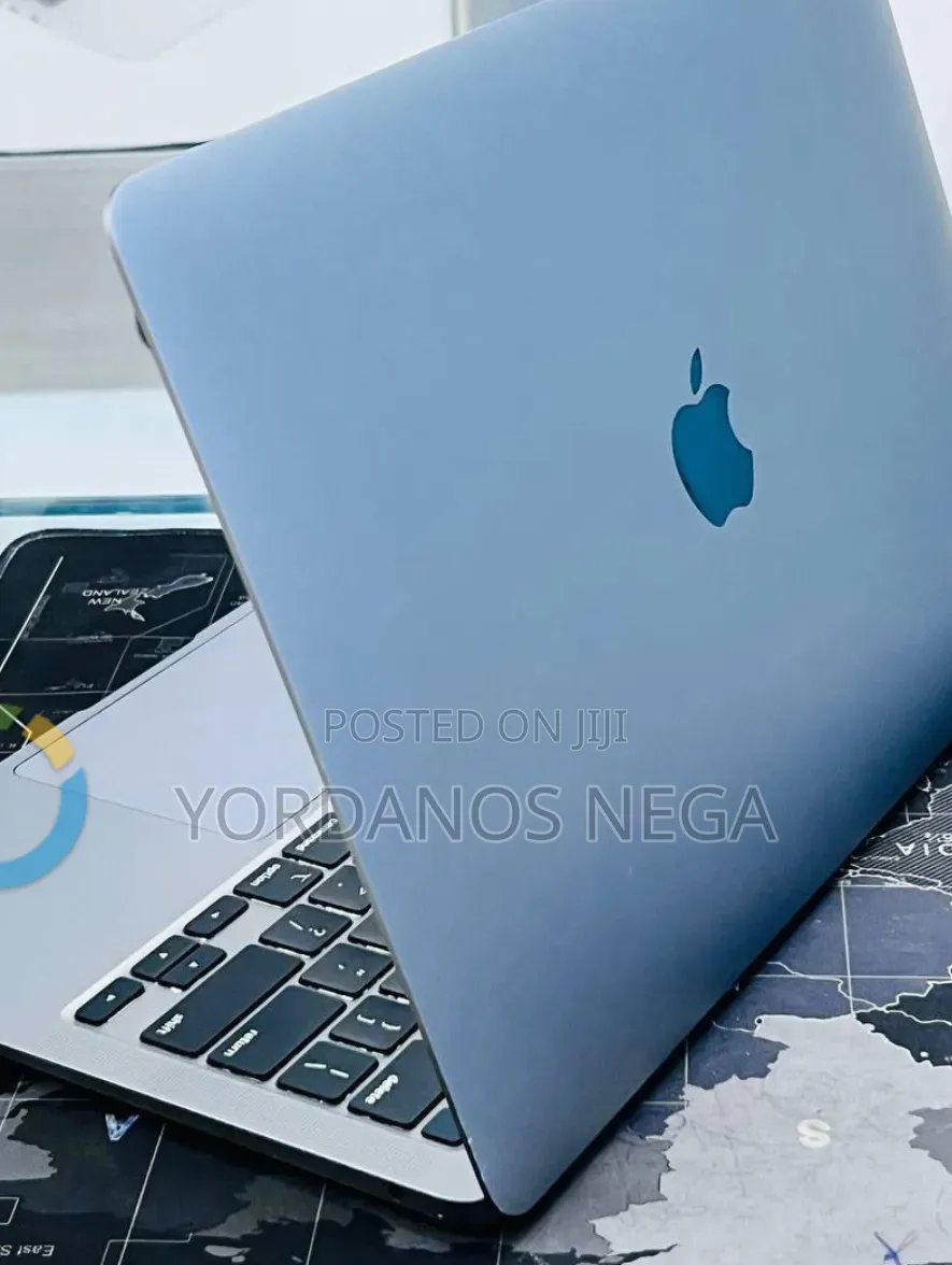 New Laptop Apple MacBook Air 2020 M1 16GB Apple M1 SSD 256GB