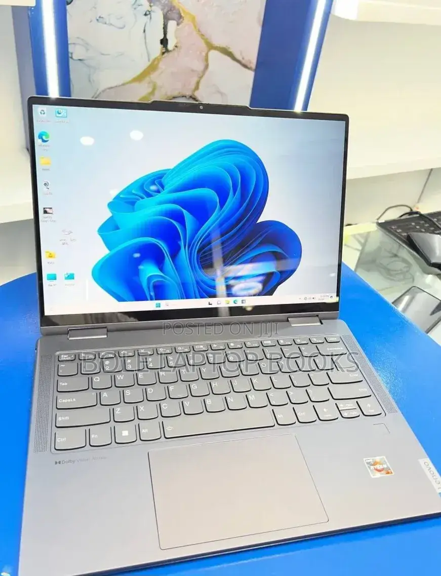 New Laptop Lenovo Yoga 7i 16GB Intel Core i7 SSD 512GB